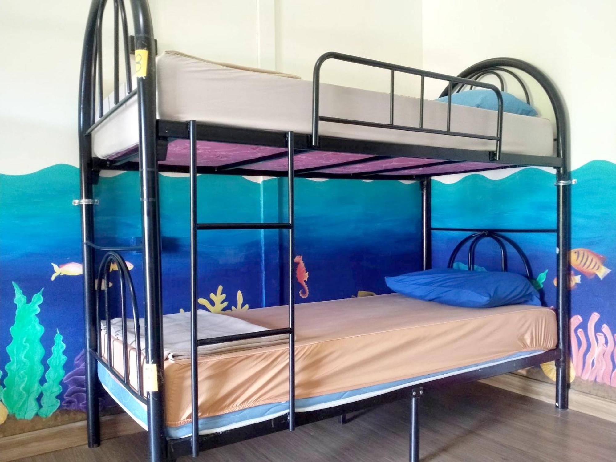 Wet! A Pool Party Hostel By Wild & Wandering Haad Rin Eksteriør bilde